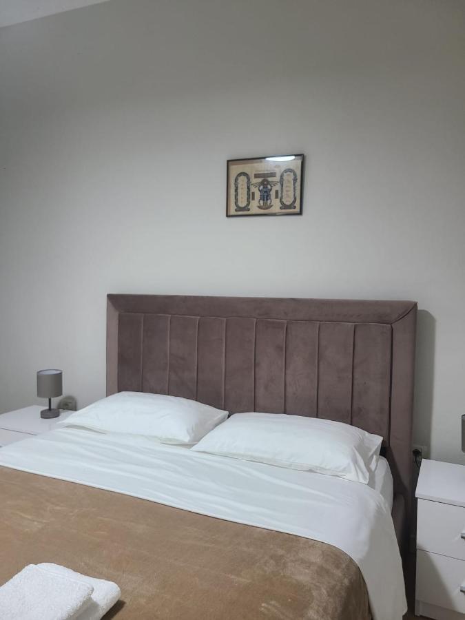 Home Inn Apartaments Tirana Appartamento
